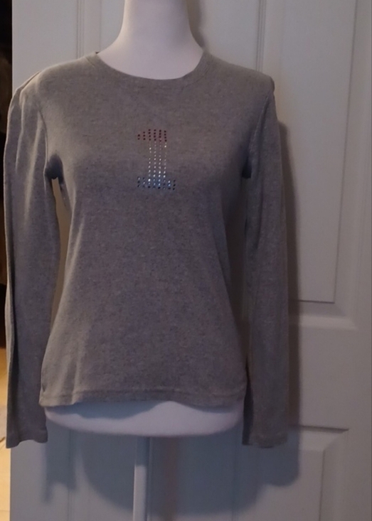 💙🌺New York & Company Gray Crewneck Sweater with Dotted Design - Picture 8 of 9